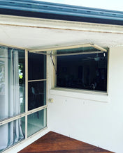 Load image into Gallery viewer, Gas Strut Servery Window